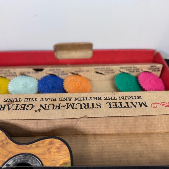 1959 Vintage Mattel Strum-Fun “Getar” with 5 Changeable Discs - Picture 10 of 12